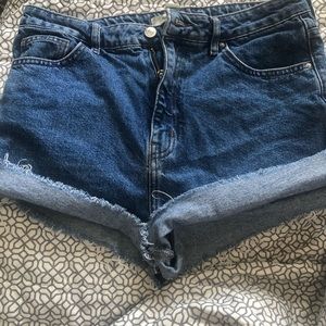 Forever 21 high waist shorts !
